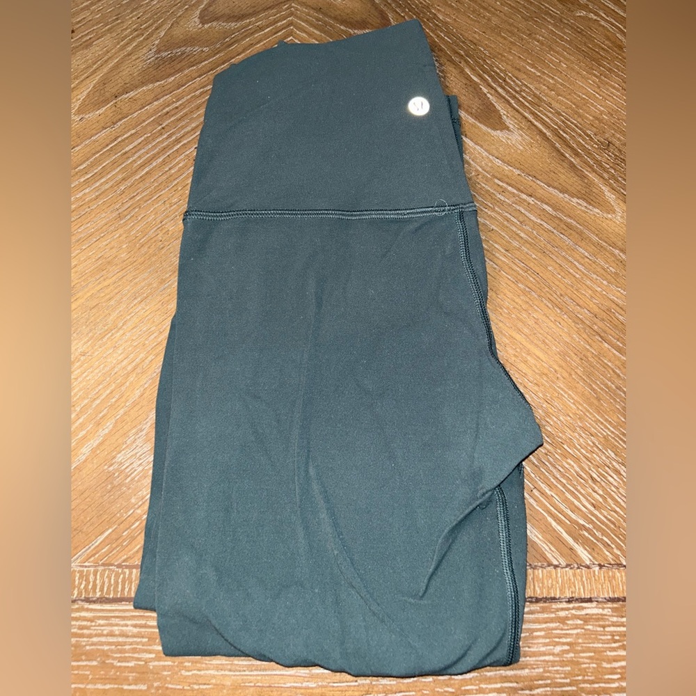 LULULEMON - align, size 6